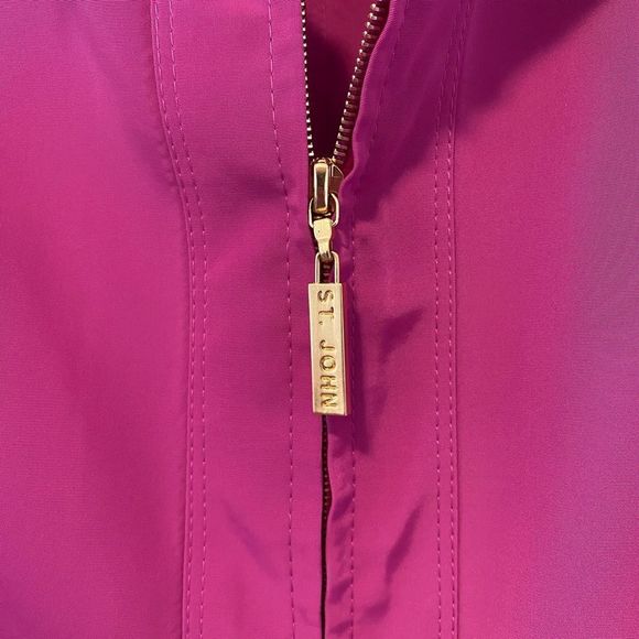 ✨ST. JOHN Hot Magenta 💕 Windbreaker Jacket Women’s Medium [M] Gold Details EUC✨ - Picture 8 of 16